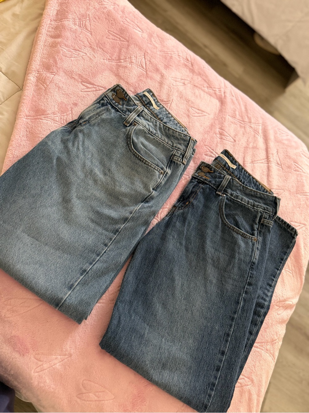 Levi's Women's Two-Tone Blue Flare & Wide Leg Jeans
